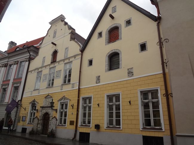 決して無理に買おうというわけでもありませんが、北国で作られたものならさぞかし暖かいだろうなぁ、なんてことも考えてました。