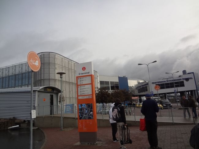 9時過ぎにホテルを出発して、向かったのは港です。<br />フェリーでヘルシンキまで行きます。