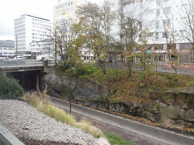 一国の首都だけあって、やっぱり都会。