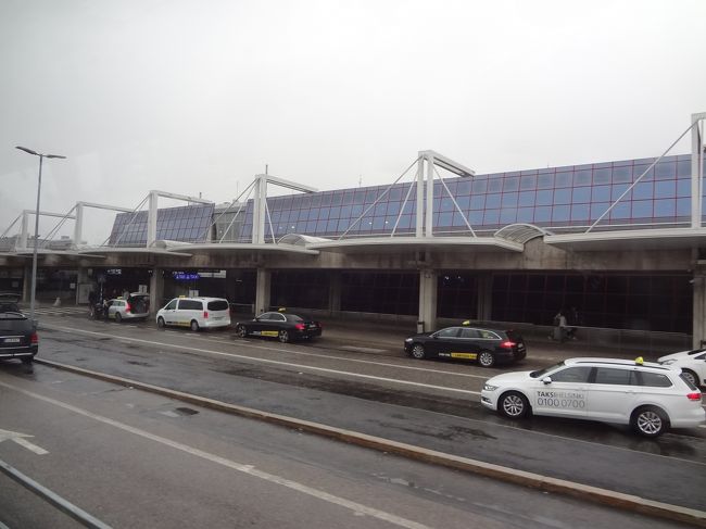 ここには止まらないんですね。