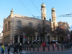 続いて、ドハーニ街シナゴーグを訪問。

世界でも３番目に大きいシナゴーグ（ユダヤ教の教会）です。