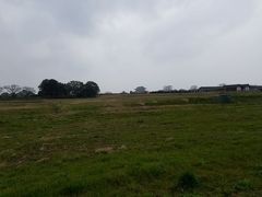 遠くに第一次大極殿が。平城宮跡はこんな広さです