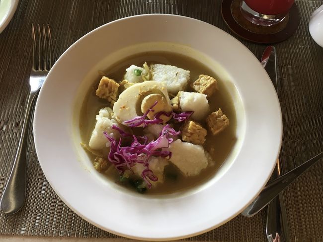 私はTUPAT SAYURってのをオーダー<br />なんかビミョーなお味…^_^;