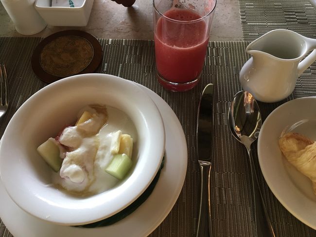 ジュースとヨーグルト