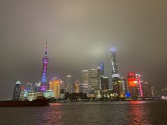 浦東！
やっぱり上海に来たなら、この夜景は見ておきたい。