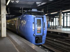 地下鉄で札幌駅まで来ました。
ここから、新千歳空港まで移動します。
とりあえず、時間があるので写真撮影を。