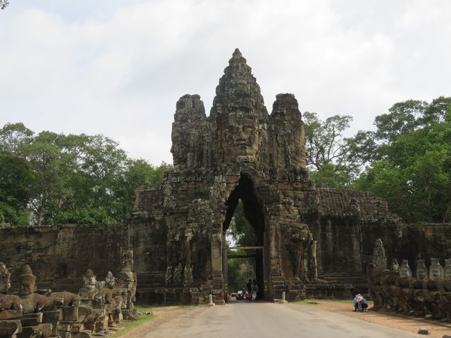 南門。迫力ある