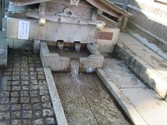 これが弘法の清水です。秦野には、このように湧き水を飲むことができる場所が何ヶ所かあります。