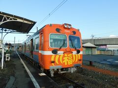 2019.12.31　岳南江尾
岳南江尾に到着！背後の高架線は新幹線である。