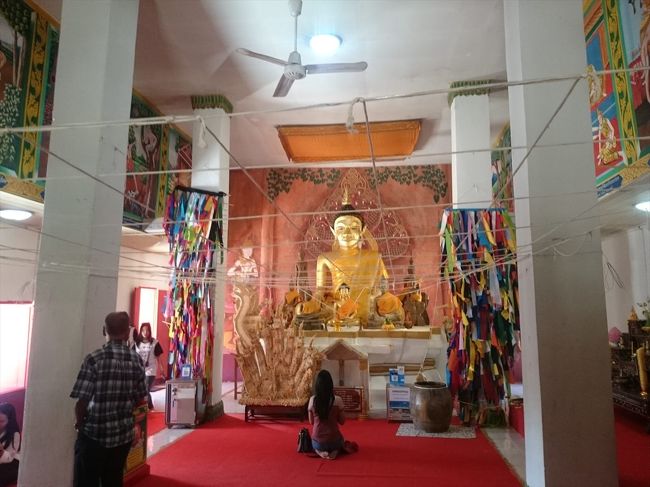 ダーンサーイ博物館<br />（敷地内に２つの博物館があると聞いてましたが、こちらはお寺ですね）