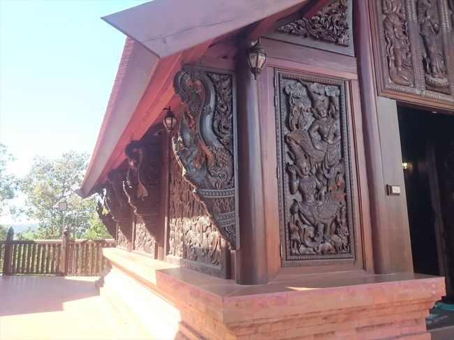 ワット ソムデット プールア(Wat Somdet Phu Ruea)