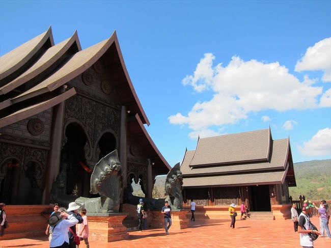 ワット ソムデット プールア(Wat Somdet Phu Ruea)