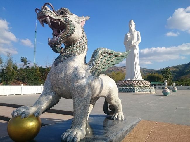 ワット パー フアイ ラー(Wat Pa Huay Lad)<br /><br />タイ国政府観光庁のウェブサイトにはパワースポットとして知られているとのこと