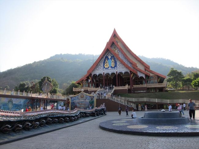 ワット パー フアイ ラー(Wat Pa Huay Lad)