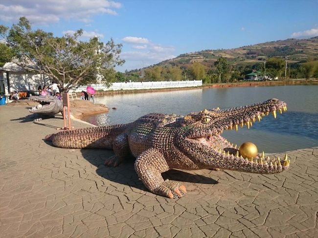 ワット パー フアイ ラー(Wat Pa Huay Lad)