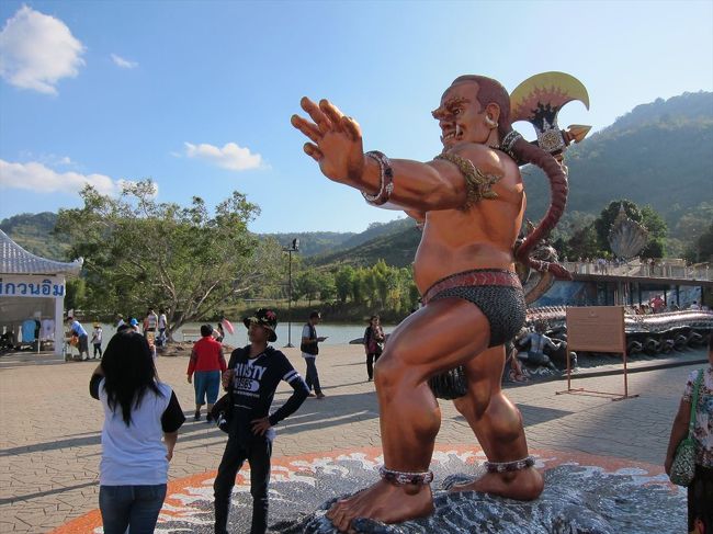 ワット パー フアイ ラー(Wat Pa Huay Lad)