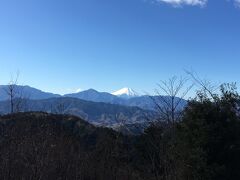 11:10 頂上に到着。富士山！