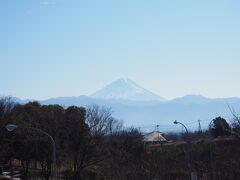 双葉サービスエリアから富士山がきれいに見えました。