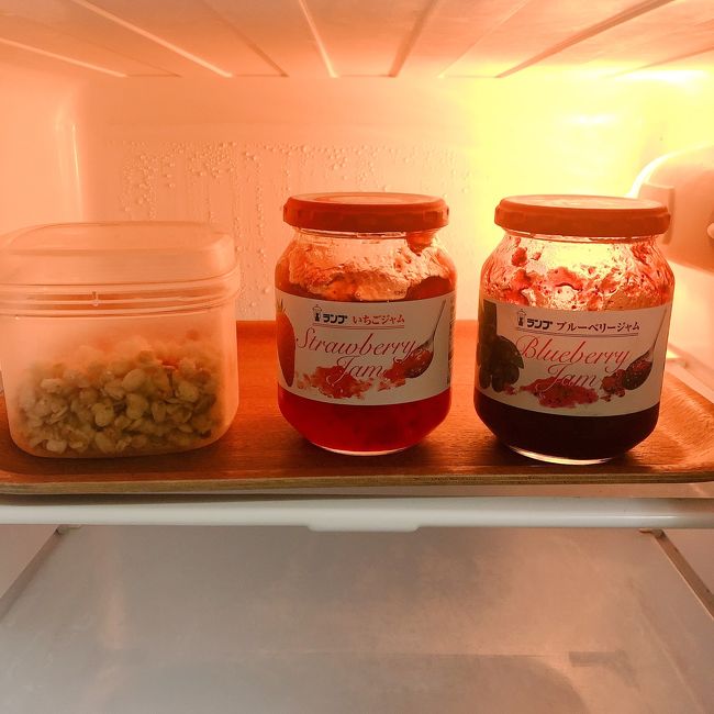 パンやヨーグルトに使うジャムとシリアルはこちらから。<br />ヨーグルトも冷蔵庫にありました。