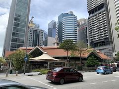 シンガポールに着いて初めてのご飯はやはりホーカーズ！

マーライオンから歩いて10分程のところにあるラオ パ サ フェスティバル マーケットにいきました！
ホーカーズに来るとシンガポールに来たことを実感します！