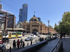 「フリンダースストリート駅」

メルボルンの象徴の駅。歴史があるんだろうなあ。。
