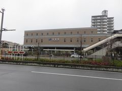 右側がJR宝塚駅。