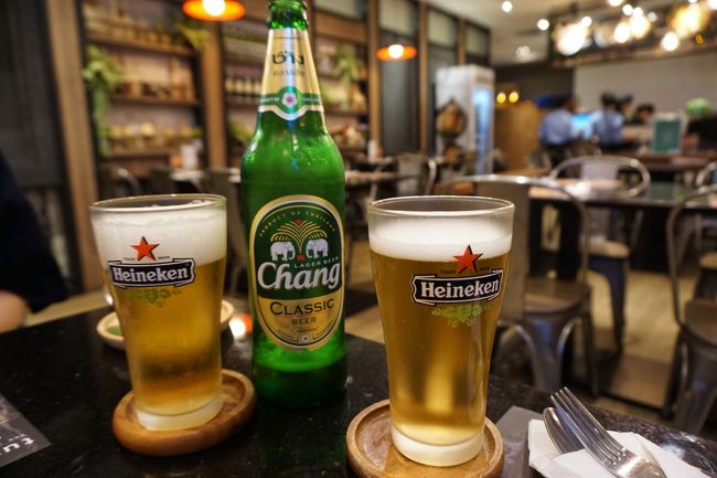 まずはビールで乾杯～！