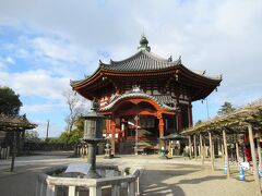 でもこの南円堂はお賽銭入れて神社っぽかった。