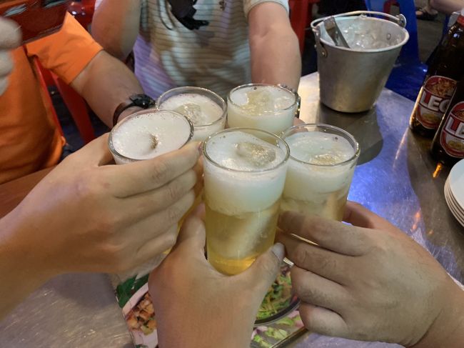 5人揃って氷入りビールで乾杯～♪