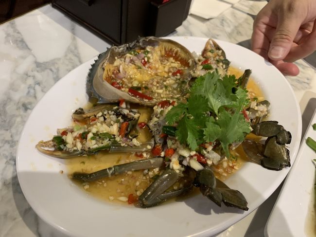 生の蟹オーダーしてみました<br />カンジャンケジャンみたいで美味しい♪