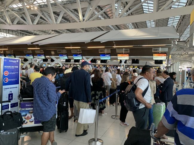 エアポートレイルリンクでスワンナプーム空港に移動