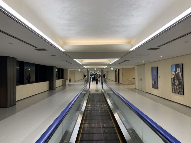 そして成田空港に到着、エクストリーム出勤しました。<br />お付き合いいただいた皆様ありがとうこざいました♪<br /><br />(終わり)