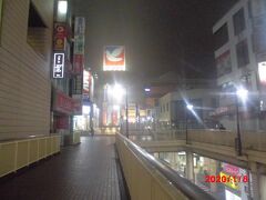 松戸駅　東口　２３：００頃。