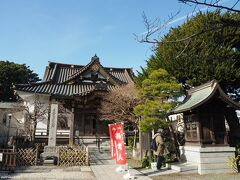 鎌倉　妙隆寺

鎌倉江の島七福神の一つ、「寿老人」を祀ります。
七福神巡りをされている人が何人かいらっしゃいました。