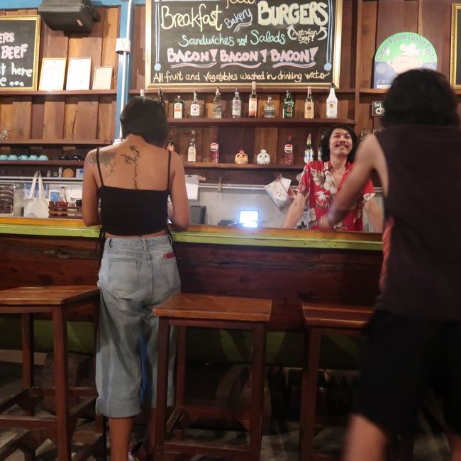 スタッフはタイっぽい人が多い。<br />みんなとてもフレンドリーで素敵。