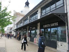 リベイラ市場に到着です。
結構歩いて疲れました。
