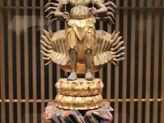 びわ湖長浜KANNNON HOUSEで展示中の正妙寺　千手千足観音立像