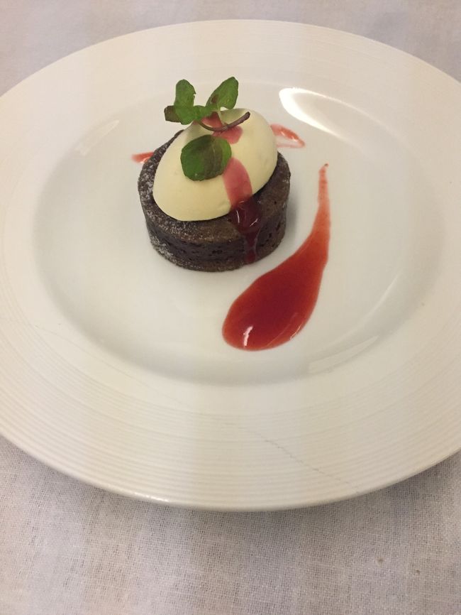 フォンダンショコラむちゃ美味しかった、次行ったときメニューになくてショック…