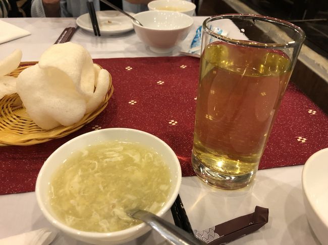 カニ肉と玉蜀黍スープ<br />お茶　2万ドン（100円）