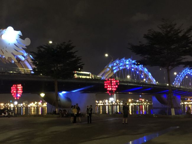 青に変わりきった