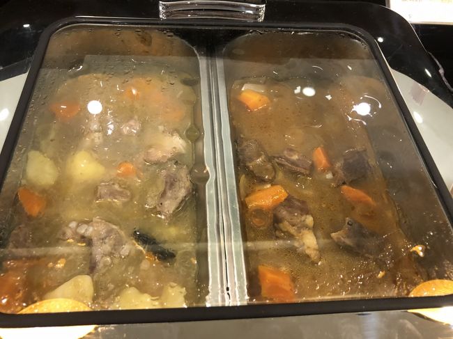 　肉と野菜の煮込み<br />色が美しくありません。パス。