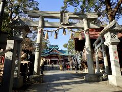 電車に乗って多摩川浅間神社へ移動しました。