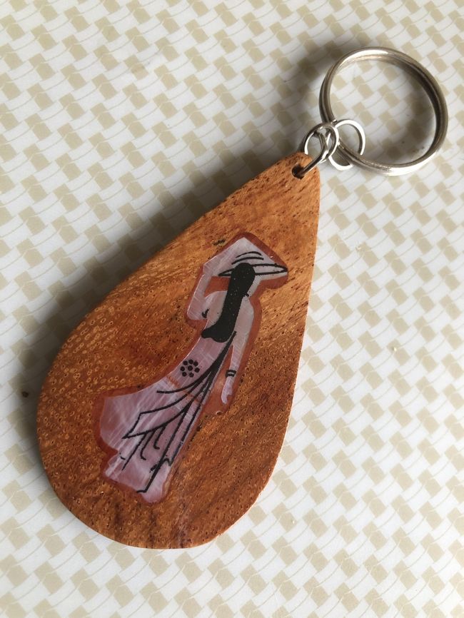 荷物持ちのお礼に、ツアー客からいただきました。