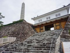 ●甲府城跡＠舞鶴城公園

鉄門（くろがねもん）です。
明治初年に取り壊されましたが、復元されました。