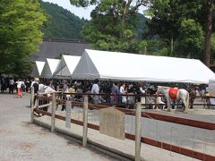 翌朝は丹生川上神社まで車で急ぎ、例大祭に参加