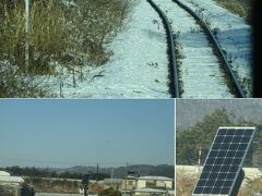 　途中駅で見掛けた、津波発生時の避難経路案内。この看板、沿線にちょこちょこ立ってるね。
　線路から離れたあぜ道のような所にも看板。太陽光パネルなんて付けて、夜間には光るのかしら。これもＪＲが金出して設置してるのか？