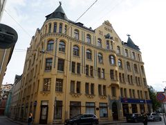 リガは世界で最もユーゲント・シュティール建築の集まる街だそう。
そりゃ、歩いていて見ているだけで楽しいはずだ。

写真は猫の家と呼ばれる建物。