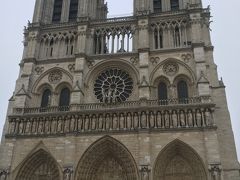 ノートルダム大聖堂
Cathédrale Notre-Dame de Paris

2019年4月に被災しました。写真に写っている正面ファザードは無事ですが、後方にある尖塔が焼け落ちました。