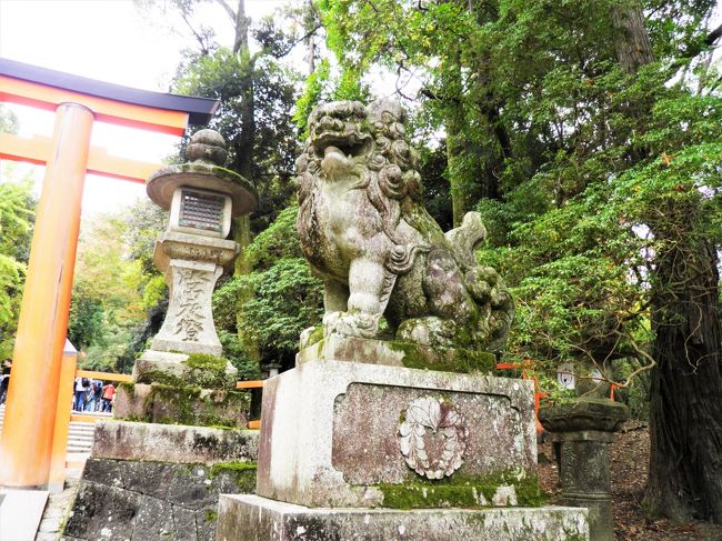二之鳥居と狛犬。