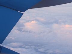 p.m.4:43
富士山見えた！
だいぶ雲隠れしてるけど…見えてる～(о´∀`о)
いつも気がついたら過ぎちゃってるから(笑)